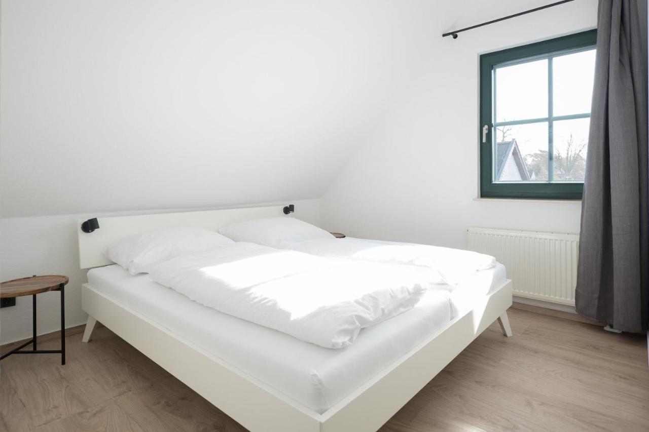 Ferienwohnung Lee Ost 2 3 オストゼーバート・ディアーハーゲン エクステリア 写真